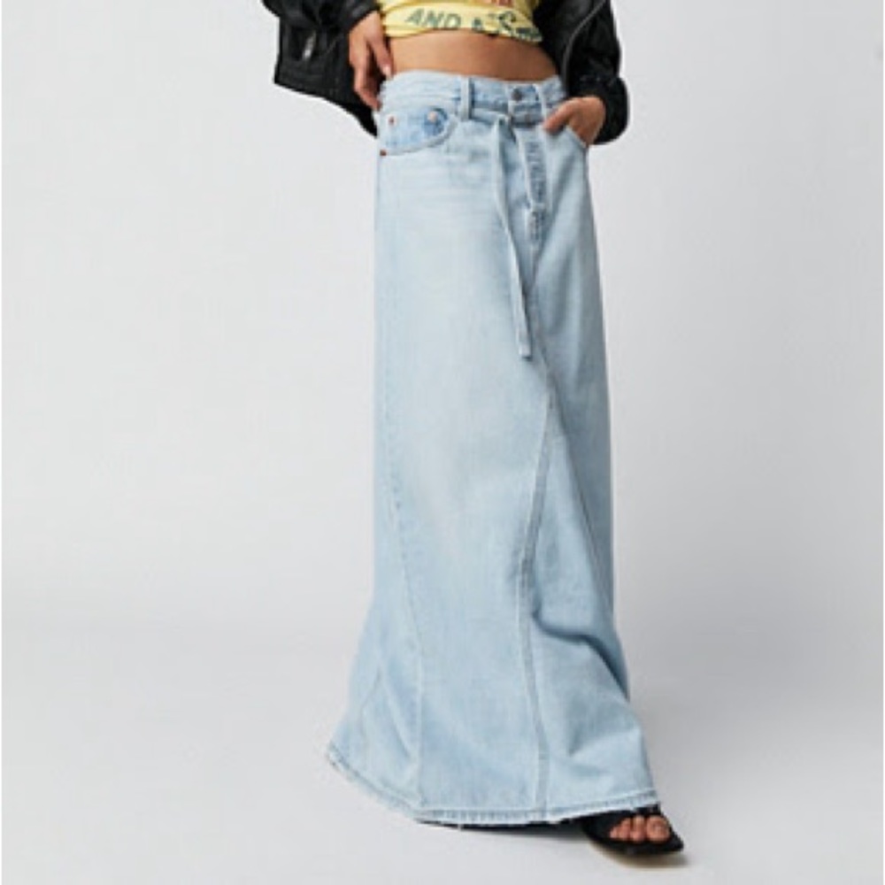 Levi's Iconic Belted Long Skirt
